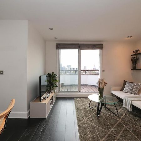 2 Bedroom Chic Apartment With Private Balcony In Notting Hill London Eksteriør billede