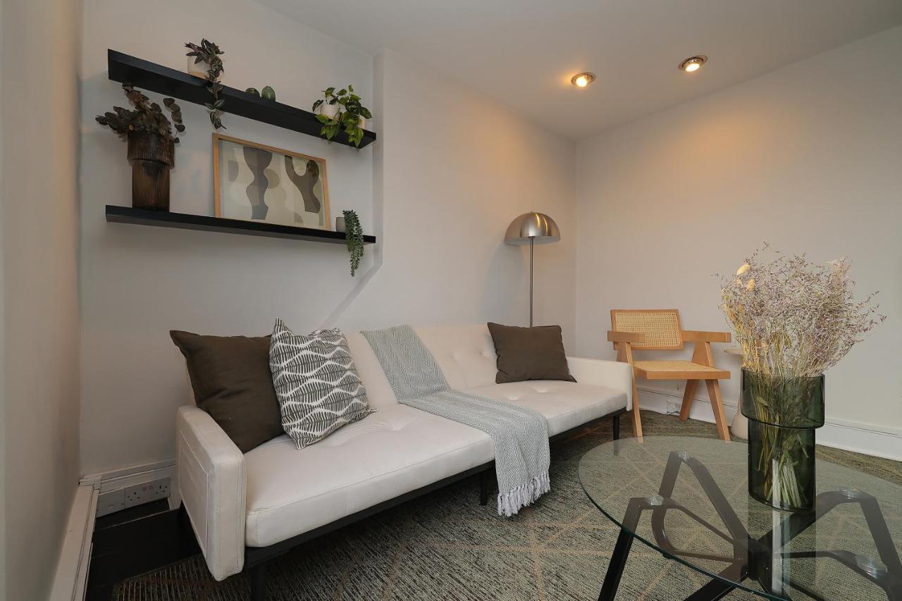 2 Bedroom Chic Apartment With Private Balcony In Notting Hill London Eksteriør billede